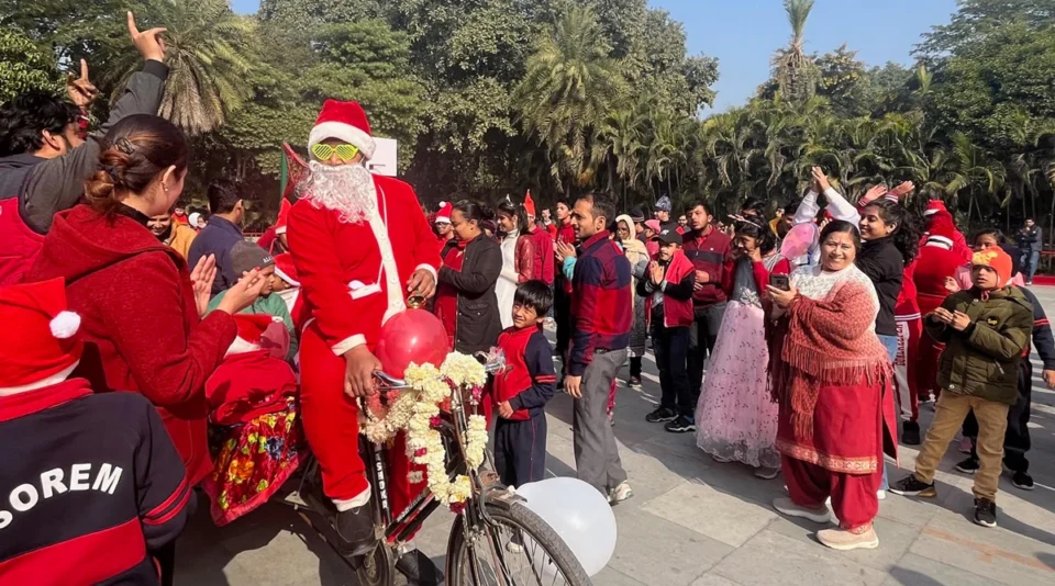 Christmas Procession Lights Up Tricity with 40 Vibrant Floats